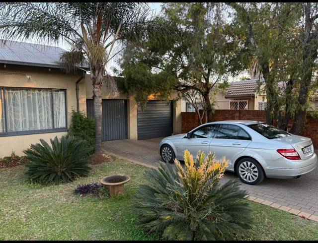5 BEDROOM HOUSE FOR SALE IN ERASMIA